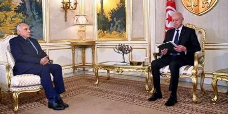 Tunisia – Promotion of bilateral relations and development of border areas at center of Saïed-Attaf meeting