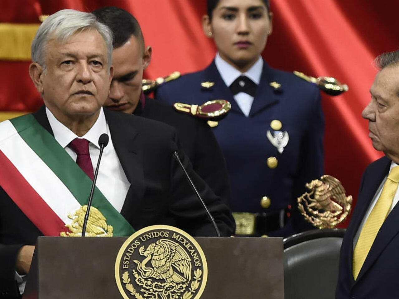 Mexico: New York Times gets too close to the President’s mafia affairs, his reaction is crazy…