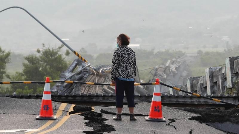 Taiwan earthquake : Nine dead and more than 800 injured