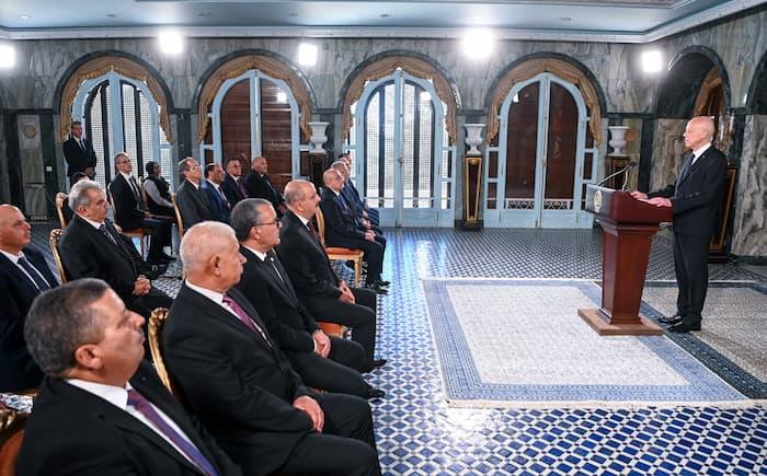 New members of  government take oath