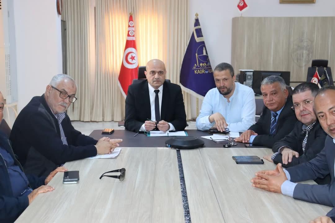Réunion du gouverneur de Kairouan avec le comité de gestion de la JSK