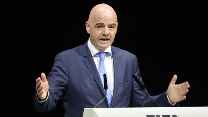 Le président de la FIFA Gianni Infantino félicite l’Étoile du Sahel à l’occasion de son centenaire