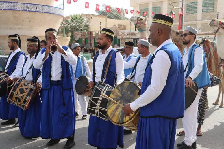 توزر: افتتاح مهرجان تراث أولاد سيدي عبيد بتوزر وتجسيد للتراث المادي واللامادي