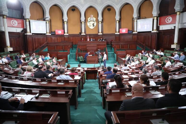 البرلمان يعقد  الجمعة جلسة عامة في دورة استثنائية للنظر في مقترح قانون أساسي يتعلق بتنقيح القانون الانتخابي