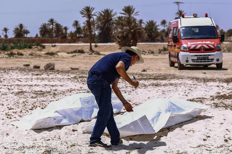 انتشال 210 جثة من سواحل تونس أغلبها من افريقيا جنوب الصحراء من 17 الى 28 أفريل