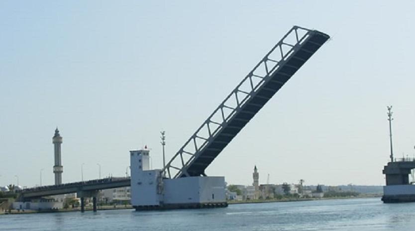 Bizerte ' Les entreprises implantées dans le port dénoncent l'arrêt des levées provisoires du pont