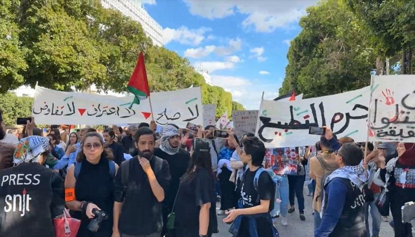 Les Tunisiens manifestent pour un cessez-le-feu à Gaza