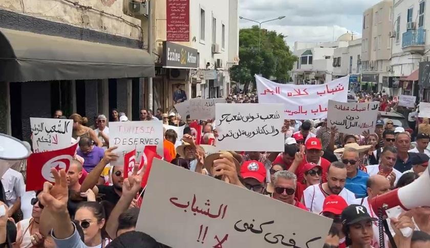 Les militants du PDL manifestent pour la liberté