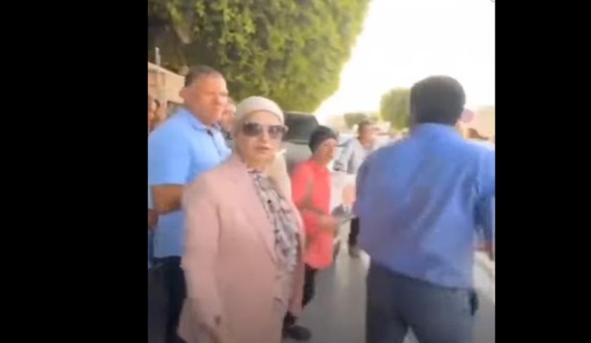 Atika Chebil, belle-s'ur de Kaïs Saïed, prise à partie lors de la campagne à Sfax