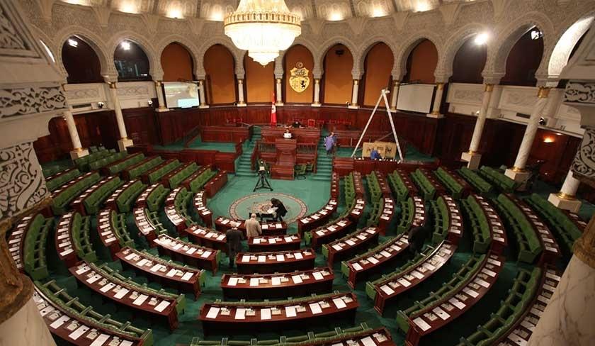 Après l'avoir rejeté, les députés adoptent le durcissement des sanctions visant la contrebande