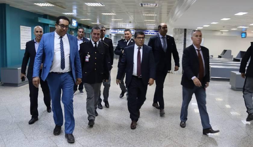 Zouheir Mejri inspecte différents services de la Douane à l'aéroport Tunis-Carthage