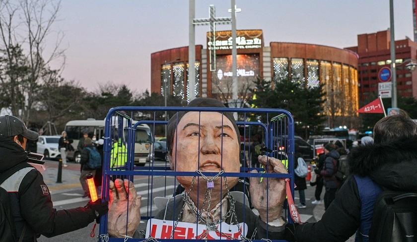 Corée du Sud : Yoon Suk Yeol inculpé pour insurrection et maintenu en détention