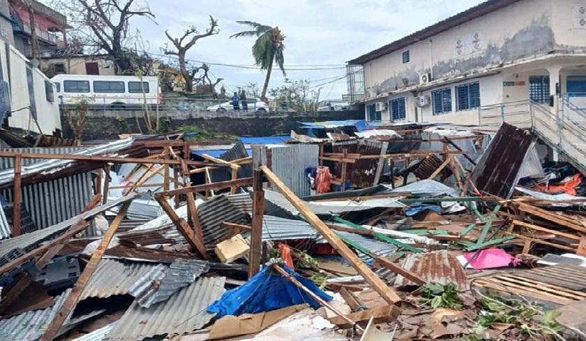 Chido frappe le Mozambique après Mayotte, avec une intensité diminuée