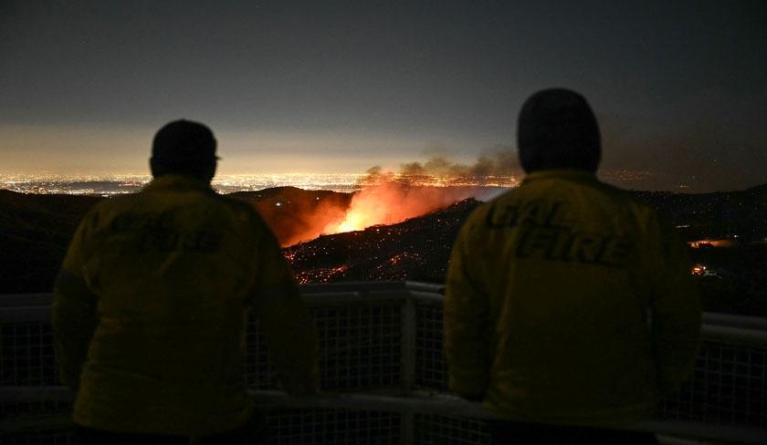 Les incendies s'étendent à Los Angeles, le bilan grimpe à seize morts