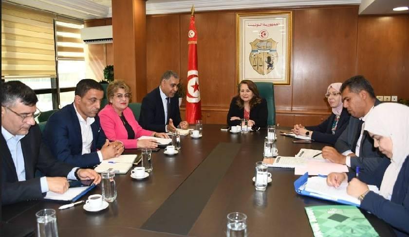 Réunion ministérielle autour de la restructuration des Ciments de Bizerte