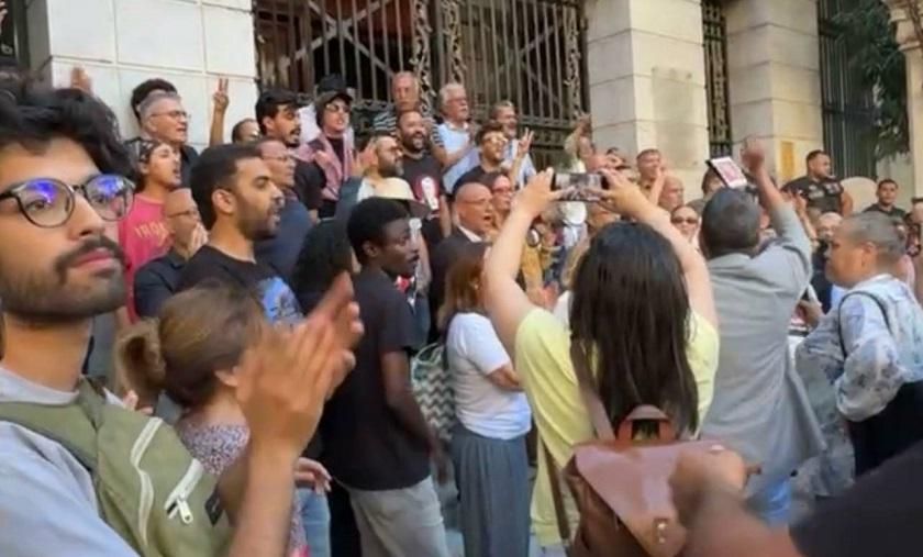 « Nos avocats en prison » : mobilisation pour Ahmed Souab devant le Tribunal administratif