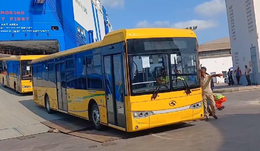 Transport public : réception de 111 bus au port de La Goulette