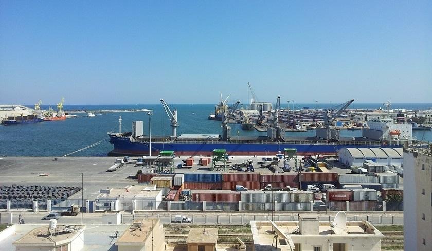 Bizerte : un navire en provenance d'Algérie livre 5.300 tonnes de gaz pour l'usage domestique