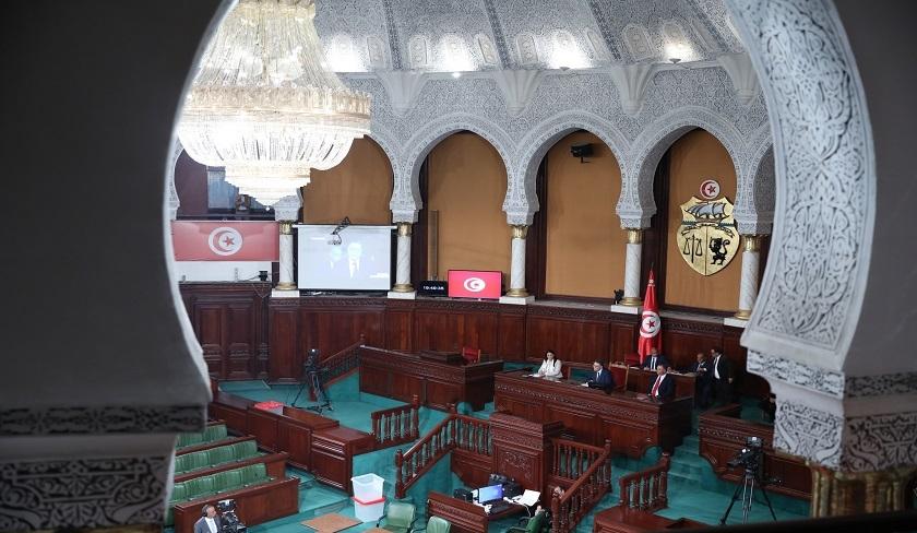 La liste des députés ayant proposé l'amendement de la loi électorale