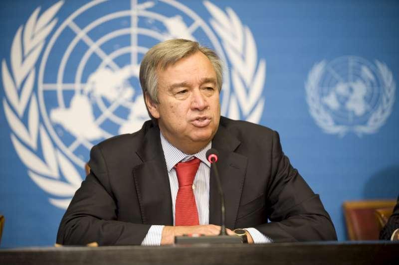 Guterres: “L’enfer se déchaîne au Liban, le pays est au bord du gouffre”