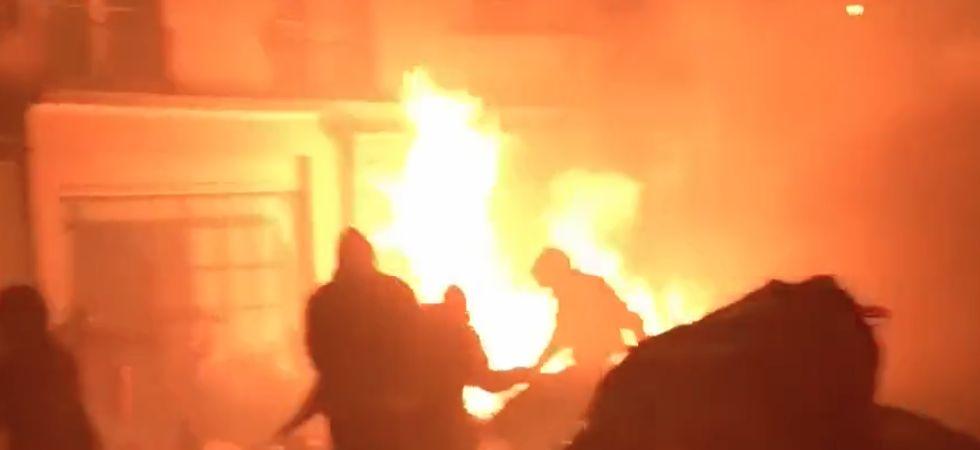 France: VIDEO : La réforme de retraites met le feu à Paris