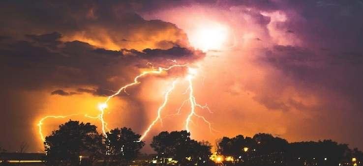 Inondations et tornades meurtrières aux États-Unis : 16 morts et des dégâts majeurs dans le...