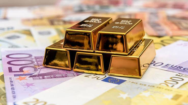 L’Or atteint un sommet historique dépassant les 2.300 Dollars l’Ounce