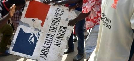 Rassemblement de Soutien au Régime Militaire au Niger Après Ultimatum à la France