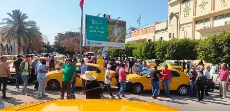 Tunisie – Les chauffeurs de taxis en sit in à Gafsa