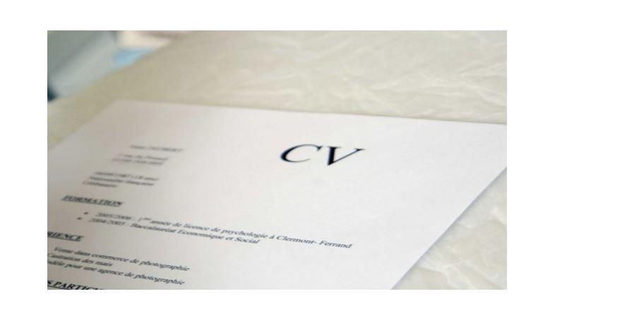 Astuces incontournables pour un CV impressionnant en tant que Jeune Diplômé