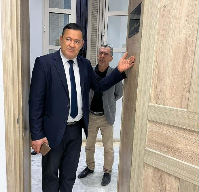 Sfax: Habib Balghouthi effectue une visite inopinée dans un nombre d’établissements publics [Photos]