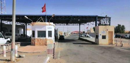 Tunisie – Les autorités libyennes suspendent le trafic commercial à Dhehiba-Wazen