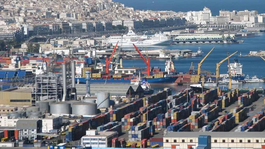 L’Algérie enregistre un excédent commercial de de 10,4 milliards $ en 2023 grâce à des...