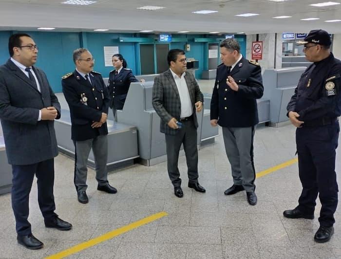 Aéroport Tunis-Carthage: Le nouveau directeur général de la Douane en visite d’inspection au service des...