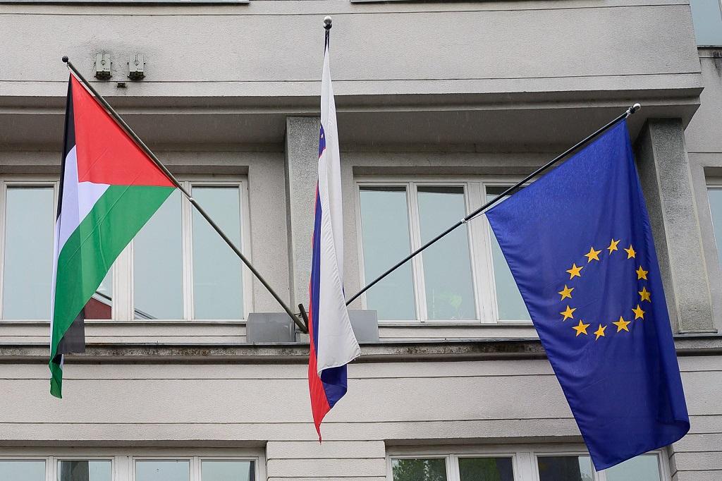 La Slovénie hisse le drapeau de la Palestine aux côtés de son propre drapeau