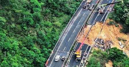 Chine : Au moins 24 morts dans l’effondrement d’une portion d’autoroute