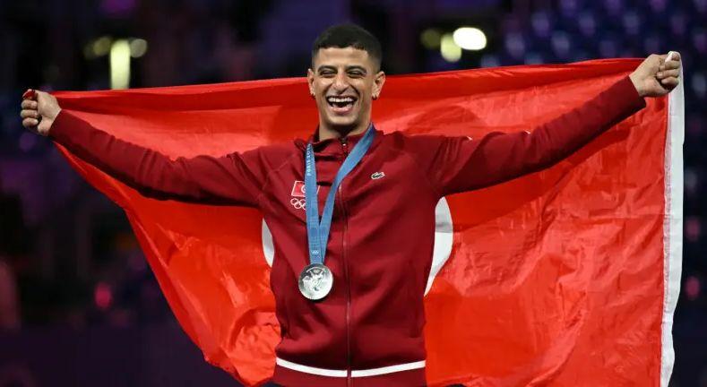 Farès Ferjani décroche la médaille d’argent pour la Tunisie en escrime à Paris 2024