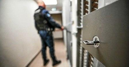 Nouvelle loi sur les chèques : ça va vite, des détenus sortent déjà