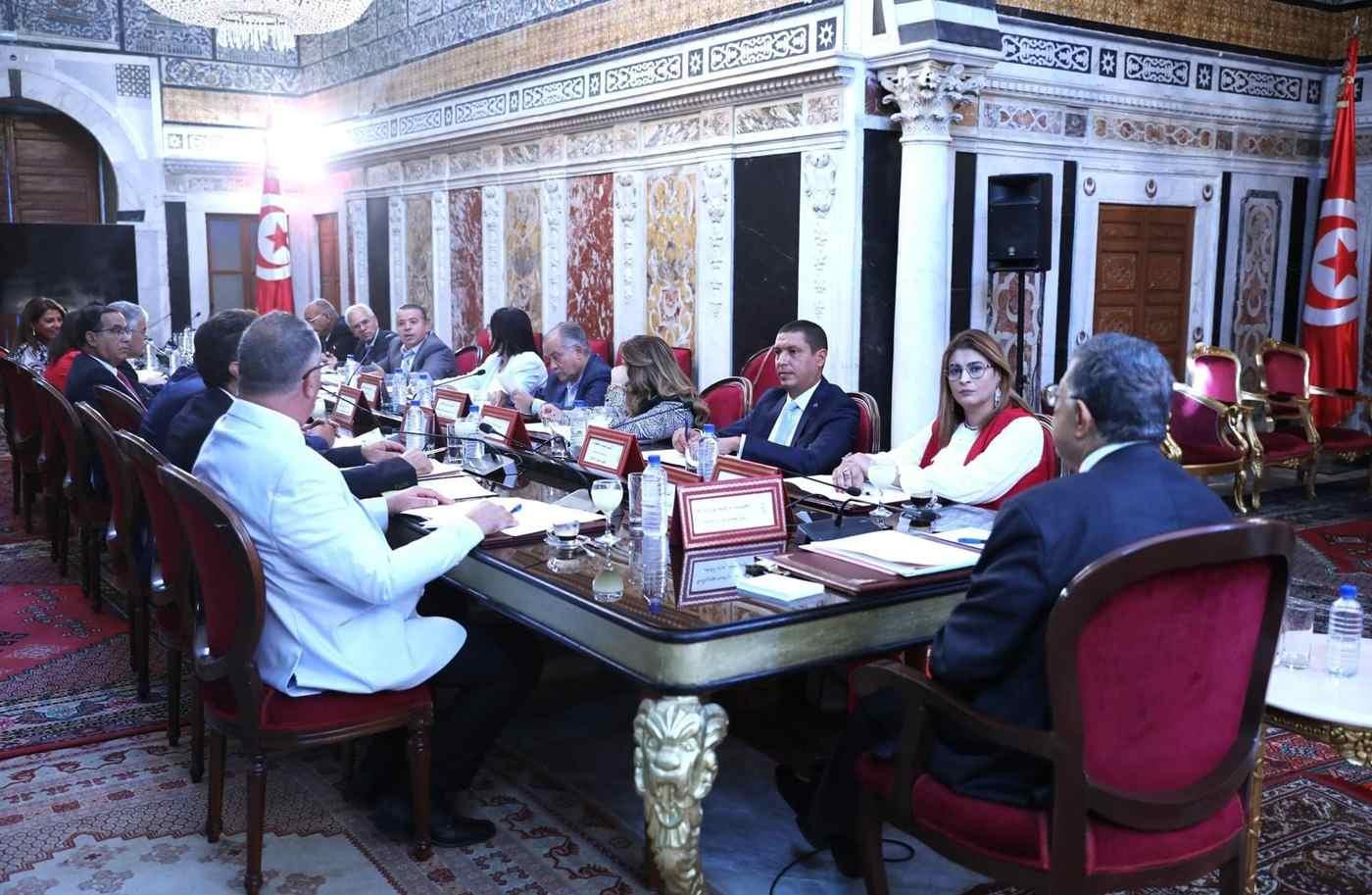 Le Bureau de l’Assemblée des Représentants du Peuple en session permanente