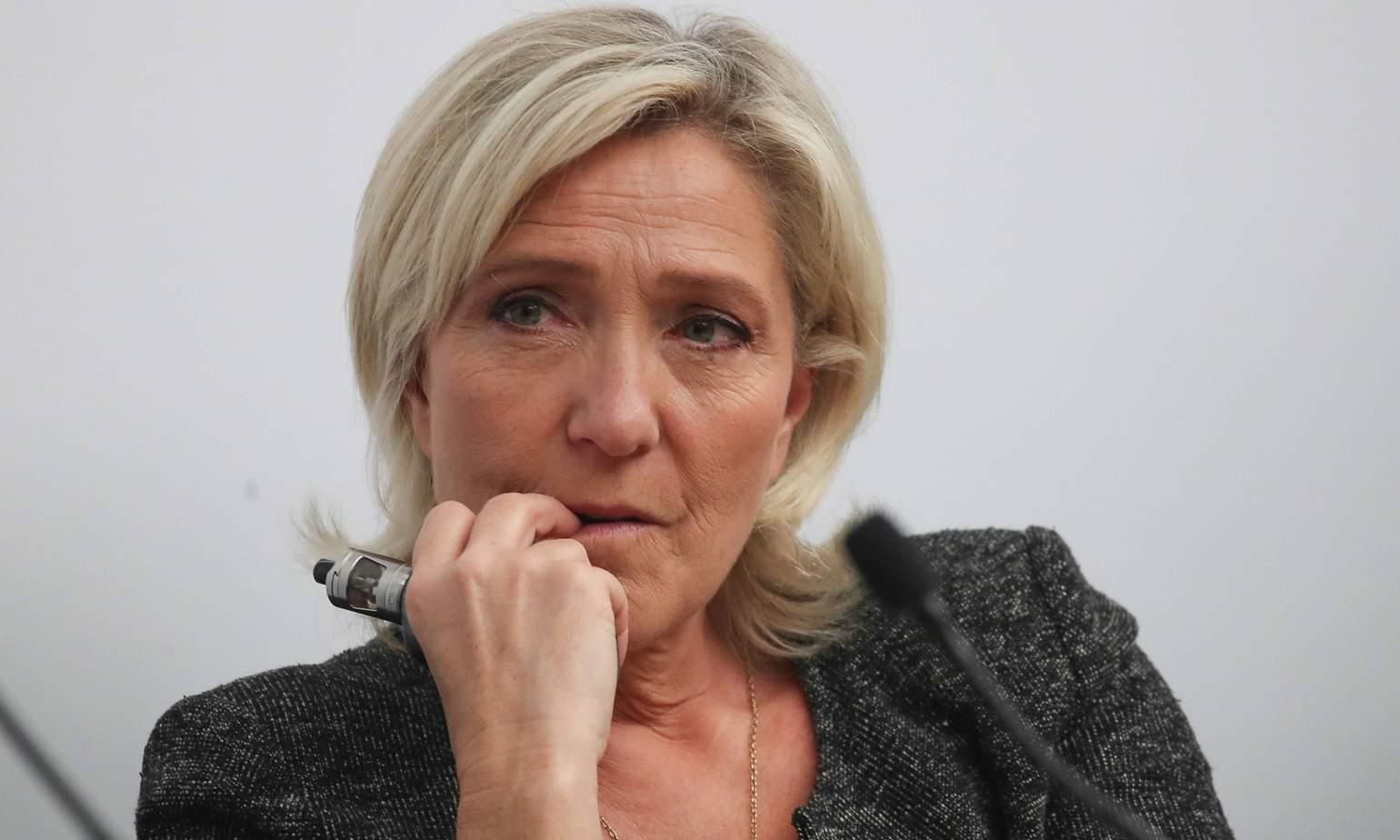 France : Marine Le Pen pourrait exploser en plein vol, elle risque 10 ans de...