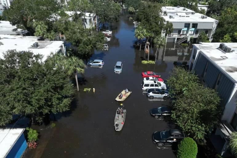 L’ouragan Milton fait au moins 11 morts et plonge des millions de foyers de Floride...