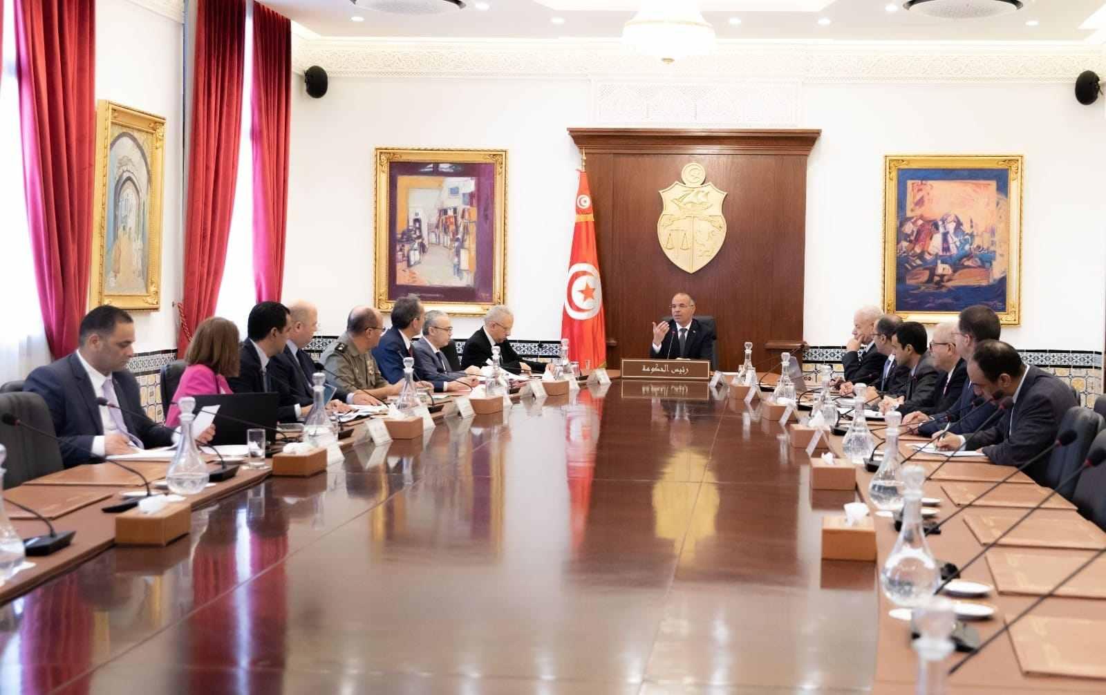 Le gouvernement tunisien lance une série de réformes urgentes pour renforcer le secteur de la...