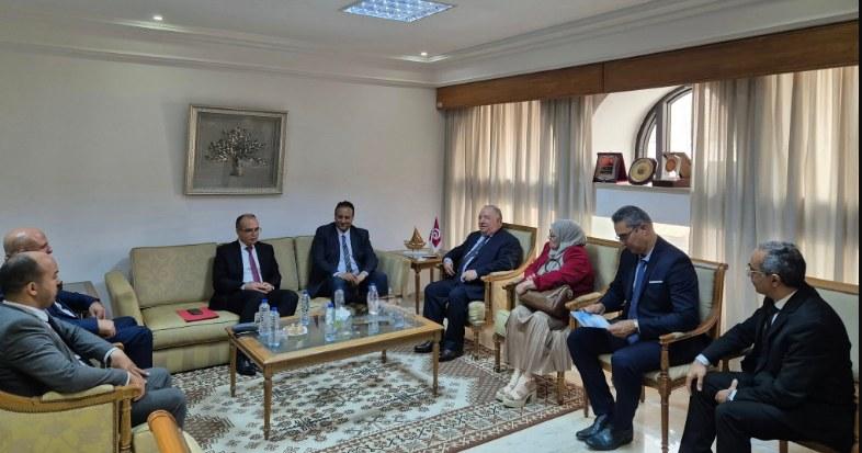 Sfax : Ce qu’il faut savoir sur la réunion entre le gouverneur, la douane et...