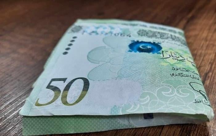 Libye: Le délai de retrait des anciens billets de banque de 50 dinars crée une...