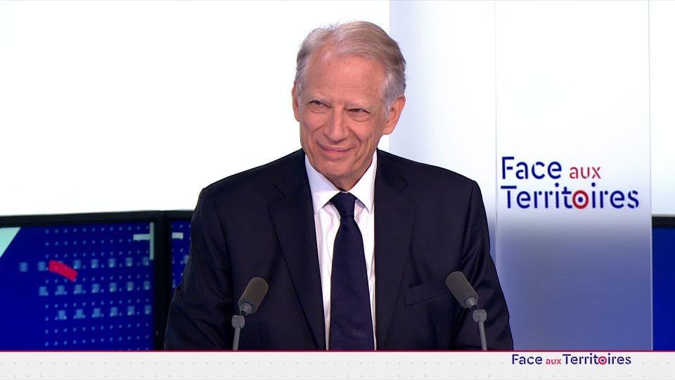 France : de Villepin remet les gants, Macron et le fils de Sarkozy ne vont...