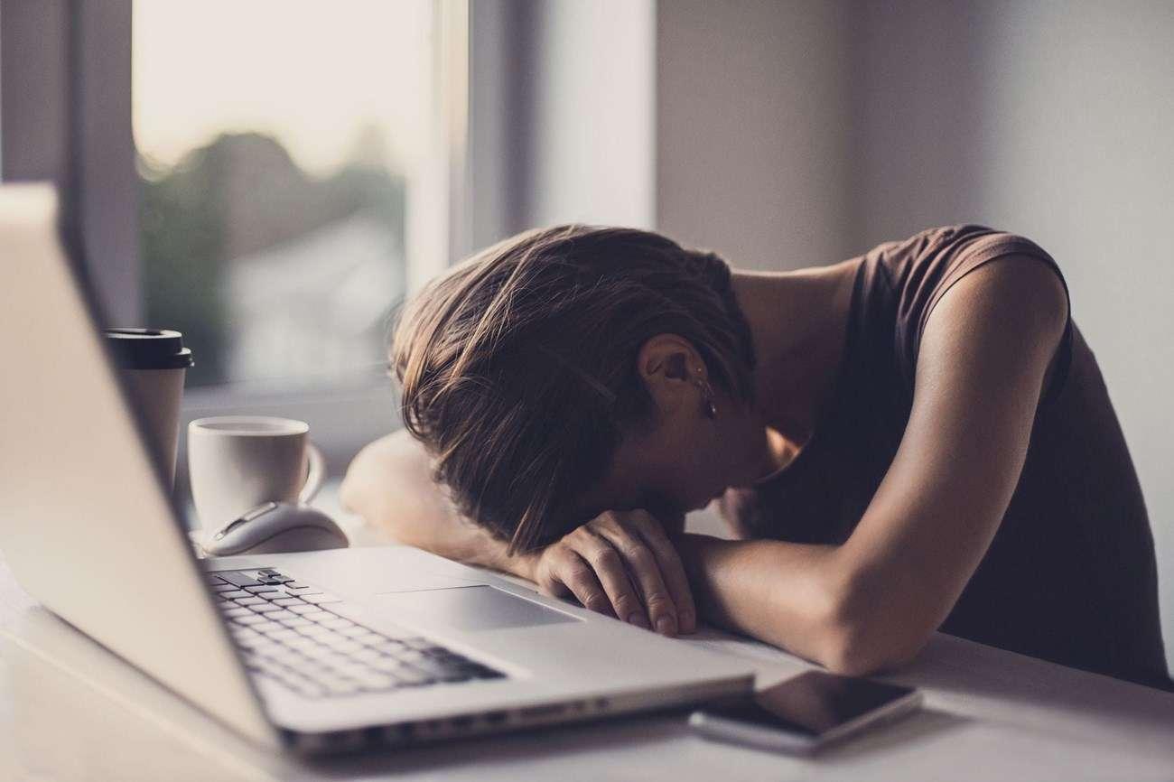 Moins heureux, plus anxieux : le mal-être grandissant des jeunes dans le monde !