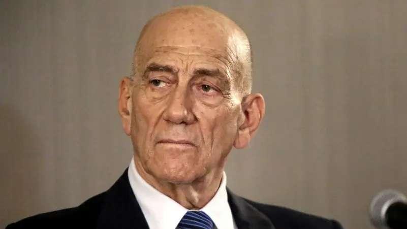 “La vérité qui les dérange” .. Ehud Olmert accuse Israël de frôler le crime de...
