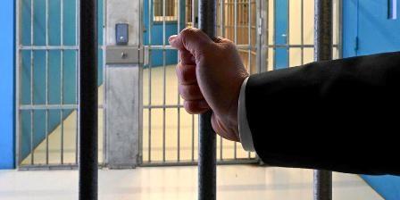 Tunisie – 4 ans de prison et 5 millions de DT d’amende pour un ex...