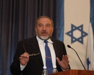 Lieberman : “Israël ne survivra pas si le gouvernement Netanyahou reste jusqu’en 2026”