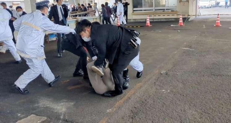 Japon : Le Premier ministre échappe à une explosion